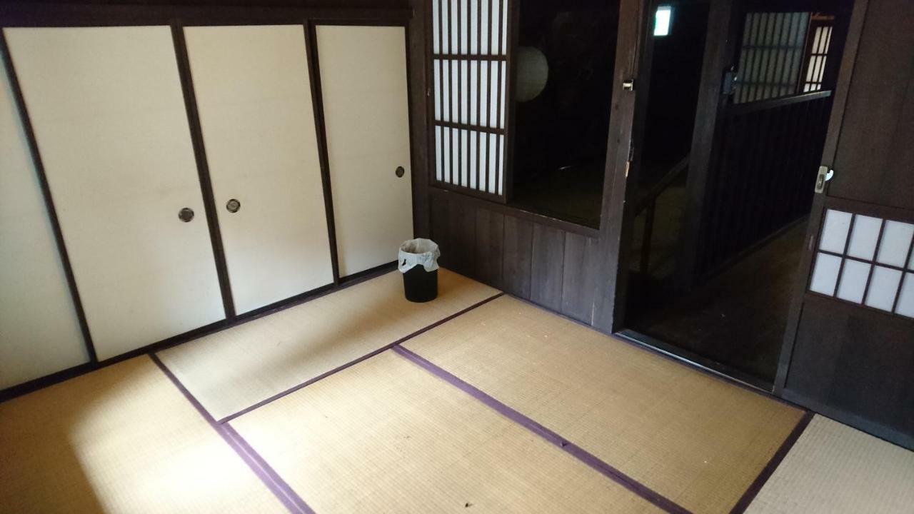 Готель Gokayama Gassho No Sato Nanto Екстер'єр фото